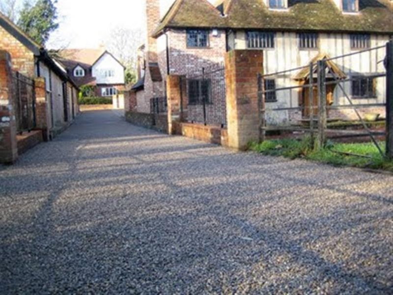 Tar and Chip Driveway in Ivybridge, Devon